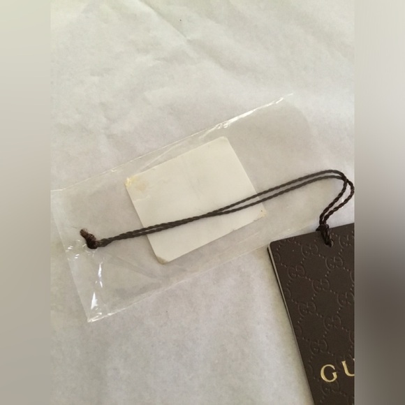 GUCCI TAG PRICE BOOK FROM HANDBAG NO LONGER HAVE - Picture 10 of 11